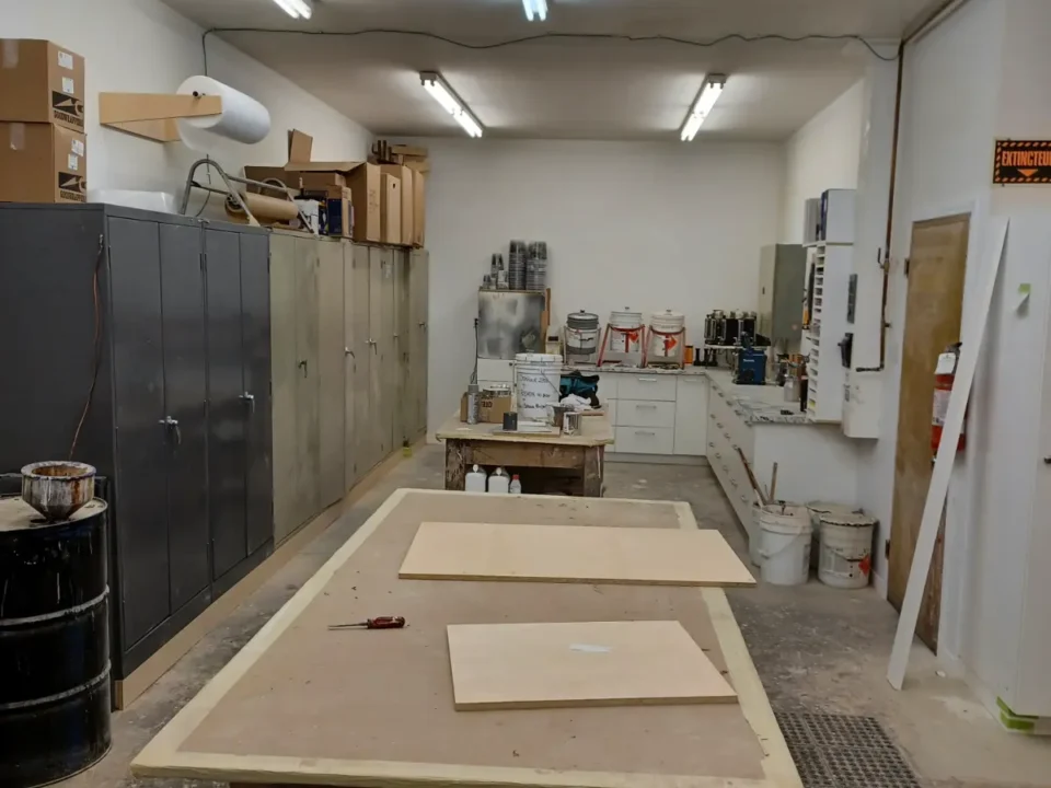 Atelier de finition - environnement de travail - Finition Thomalpha