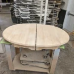 Table en orme finition vernissage - Finition Thomalpha