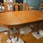 Table en orme finition vernissage - Finition Thomalpha